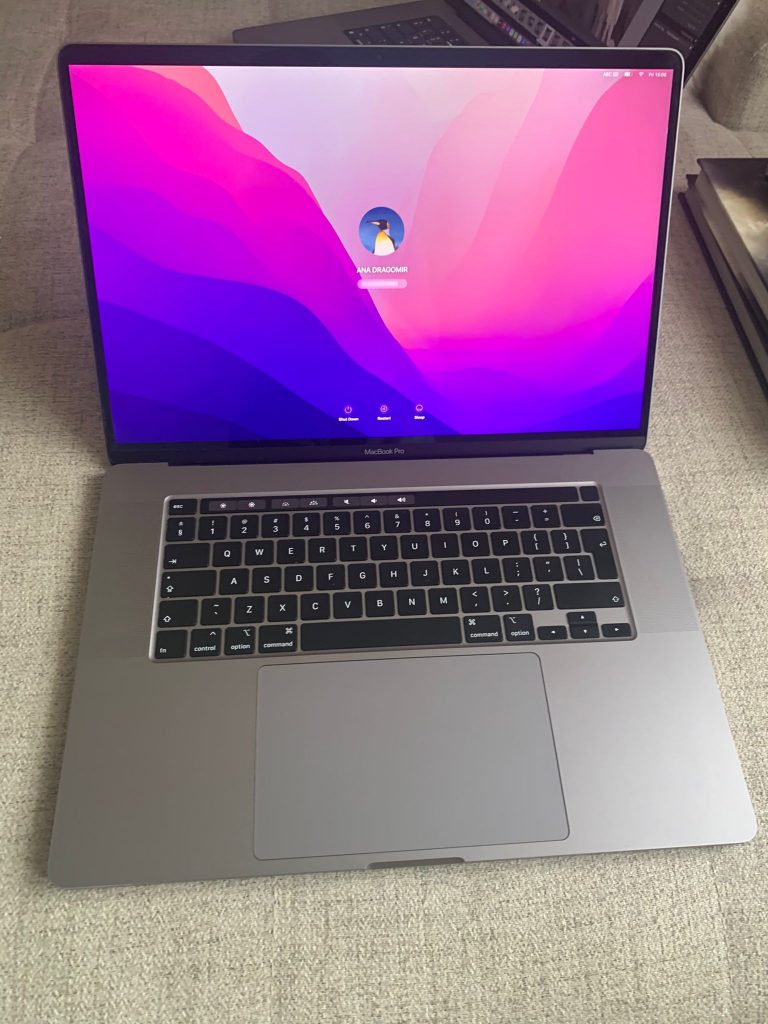 Macbook pro 2019 16インチ i9/1TB/16gb MacBook Pro (16-inch, 2019) - 技術仕様 - Apple サポート (日本)